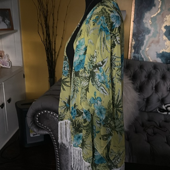 Do everything in love Floral Kimono/swim cover up with Fringe - Picture 6 of 10